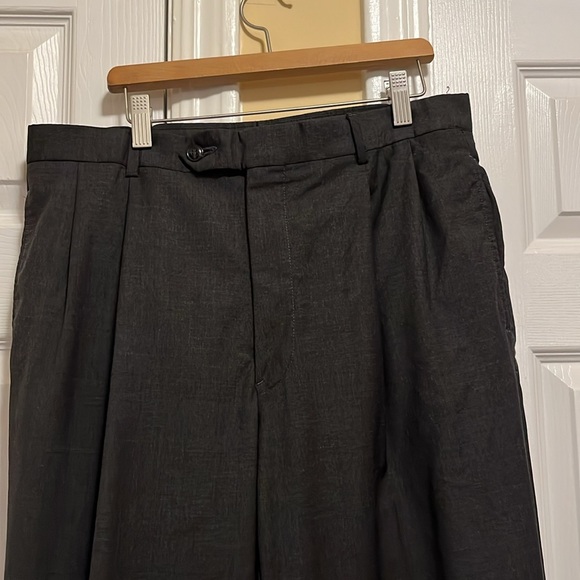 Brooks Brothers 100% wool pleated dress pants. - Picture 4 of 4